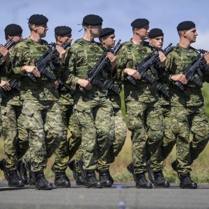 Uvježbavanje pješačkih postroja za mimohod