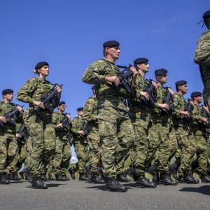 Uvježbavanje pješačkih postroja za mimohod