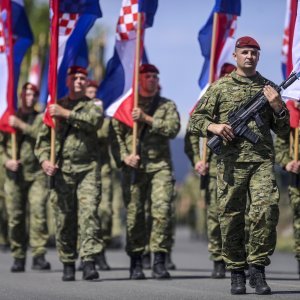 Uvježbavanje pješačkih postroja za mimohod