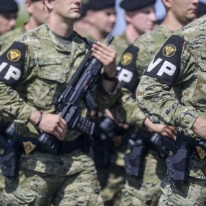 Uvježbavanje pješačkih postroja za mimohod
