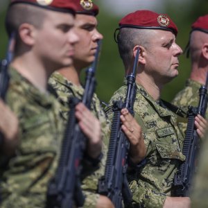 Uvježbavanje pješačkih postroja za mimohod