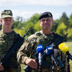 Uvježbavanje pješačkih postroja za mimohod