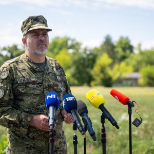 Uvježbavanje pješačkih postroja za mimohod