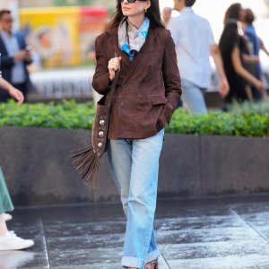 Anne Hathaway na setu filma 'Vrag nosi Pradu 2'