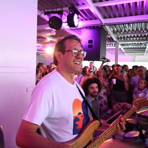 Koncert na trajektu u čast Olivera Dragojevića