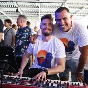 Koncert na trajektu u čast Olivera Dragojevića