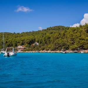 Vela Luka: Uvala Slatina