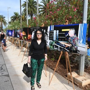 Vesna i Petar Dragojević na izložbi fotografija o Oliveru