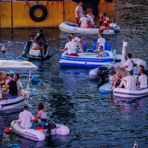 Vela Luka uoči početka koncerta 'Trag u beskraju'