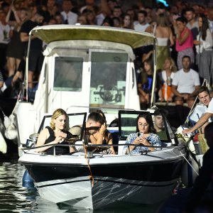 Vela Luka uoči početka koncerta 'Trag u beskraju'