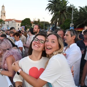 Vela Luka uoči početka koncerta 'Trag u beskraju'