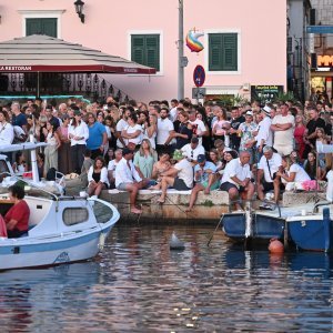 Vela Luka uoči početka koncerta 'Trag u beskraju'