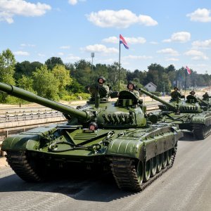 Tenk M-84