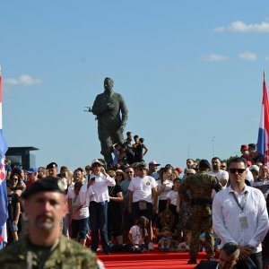 Vojni mimohod u Zagrebu 2025.