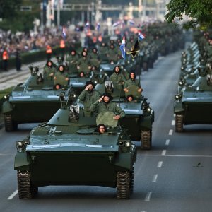 Oklopnjaci, tenkovi i druga vozila na mimohodu