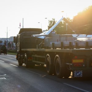Oklopnjaci, tenkovi i druga vozila na mimohodu