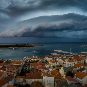 Dolazak olujnog nevremena nad Novalju