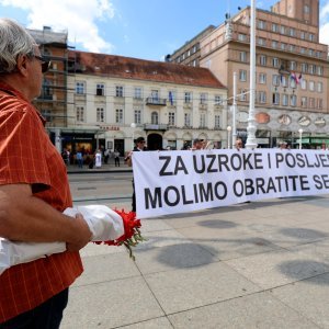 Antiratna akcija na glavnom Trgu povodom 30. godišnjice VRO Oluja