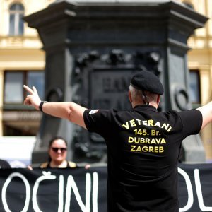 Antiratna akcija na glavnom Trgu povodom 30. godišnjice VRO Oluja