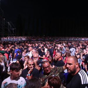 Obožavatelji čekaju Thompsonov koncert u Sinju