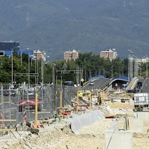 Radove na prosirenju i rekonstrukciji Sarajevske ceste i izgradnji tramvajske pruge