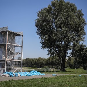 Smeće u okolici Hipodroma mjesec dana nakon Thompsonovog koncerta