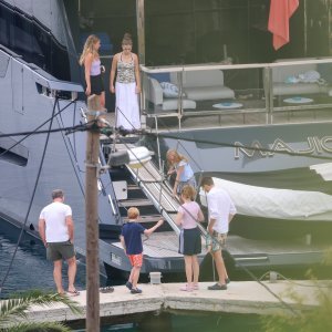Geri Halliwell s obitelji na jahti u Hrvatskoj