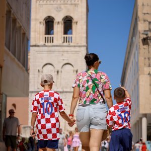 Subotnja špica u centru Zadra