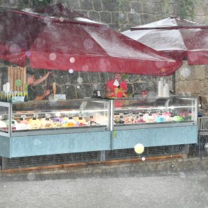 Jak pljusak iznenadio domaće i turiste na otoku Krku