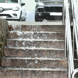 Jak pljusak iznenadio domaće i turiste na otoku Krku