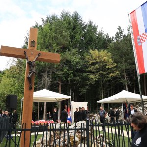 Ukop 814 žrtava Drugog svjetskog rata i poslijeratnog razdoblja ekshumiranih iz masovne grobnice jama Jazovka