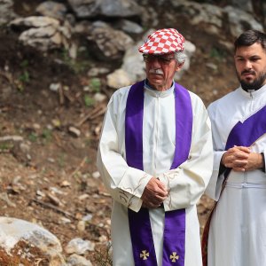 Ukop 814 žrtava Drugog svjetskog rata i poslijeratnog razdoblja ekshumiranih iz masovne grobnice jama Jazovka