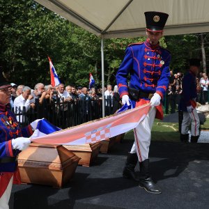 Ukop 814 žrtava Drugog svjetskog rata i poslijeratnog razdoblja ekshumiranih iz masovne grobnice jama Jazovka