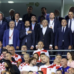 Svečana loža Maksimira na utakmici Hrvatske protiv Crne Gore