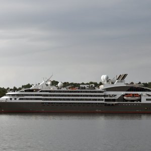 Kruzer L'Austral u Šibeniku