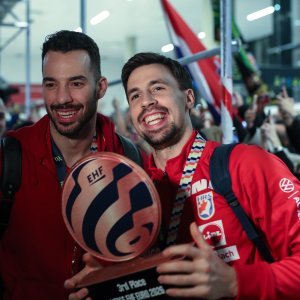 Doček rukometaša u Zračnoj luci Franjo Tuđman