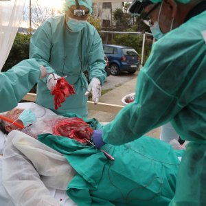 Održan Kambelovski krnjeval i zapaljen krnje 'Yugo'