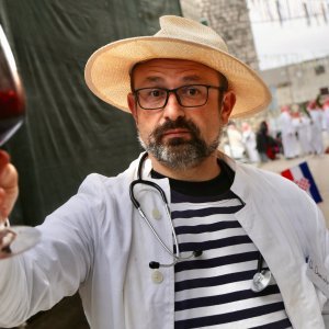 Održan Kambelovski krnjeval i zapaljen krnje 'Yugo'