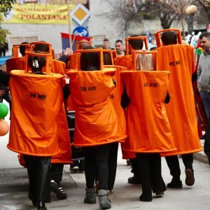 Održan Kambelovski krnjeval i zapaljen krnje 'Yugo'