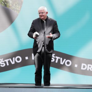 Vizionar godine