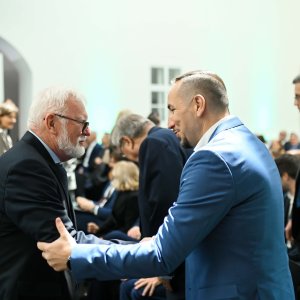 Vjekoslav Majetić, Ivan Bartulović