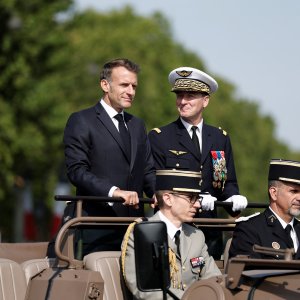 Vojni mimohod u Parizu