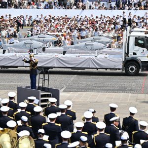 Vojni mimohod u Parizu