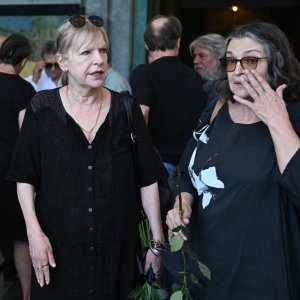 Višnja Babić, Slavica Knežević
