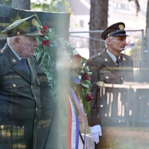 Diljem Hrvatske položeni vijenci i zapaljene svijeće povodom obljetnice Oluje