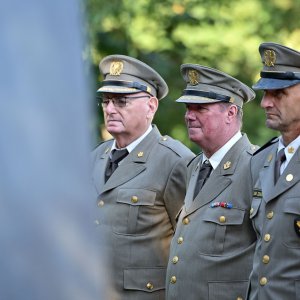 Diljem Hrvatske položeni vijenci i zapaljene svijeće povodom obljetnice Oluje