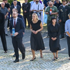 Diljem Hrvatske položeni vijenci i zapaljene svijeće povodom obljetnice Oluje
