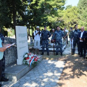 Diljem Hrvatske položeni vijenci i zapaljene svijeće povodom obljetnice Oluje