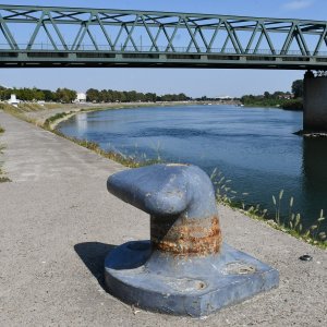 Slavonski Brod: Savu dijeli dvadesetak centimetara od najnižeg zabilježenog vodostaja