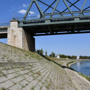 Slavonski Brod: Savu dijeli dvadesetak centimetara od najnižeg zabilježenog vodostaja